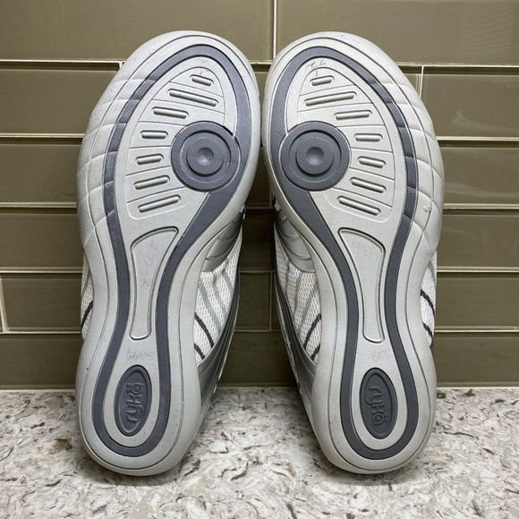 NWT Ryka Studio D XT Training Shoes 7.5 but run very small ( size 6) - Picture 9 of 9